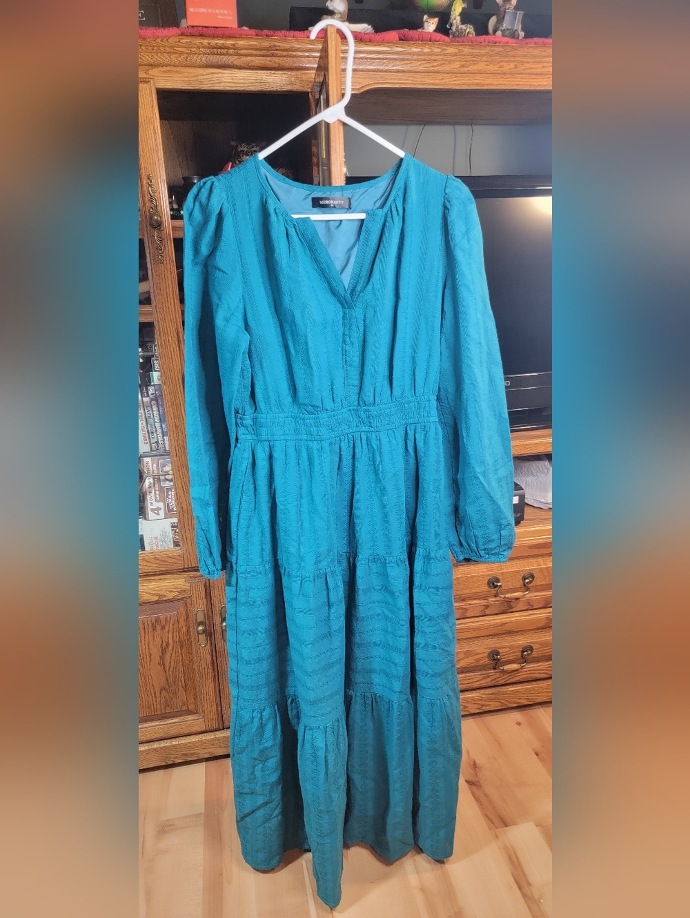 Merokeety Long Teal V-Neck Tiered Maxi Dress Size Medium